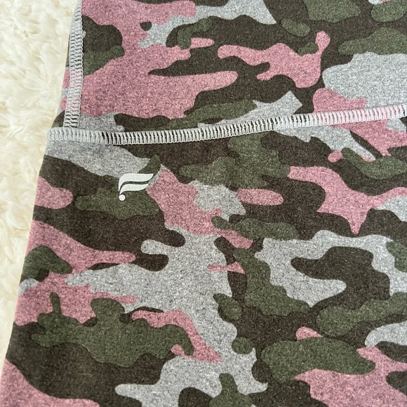 Fabletics Workout Set-Olive Bra & Pink/Olive/Gray Camo Leggings (Size Small) - Picture 4 of 8
